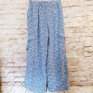 American Eagle floral wide leg cago pants